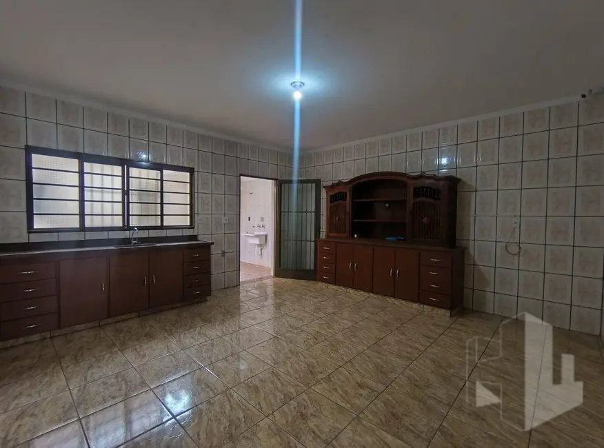 Foto 1 de Casa com 3 quartos para alugar, 205m2 em Jardim Antonina, Jau - SP