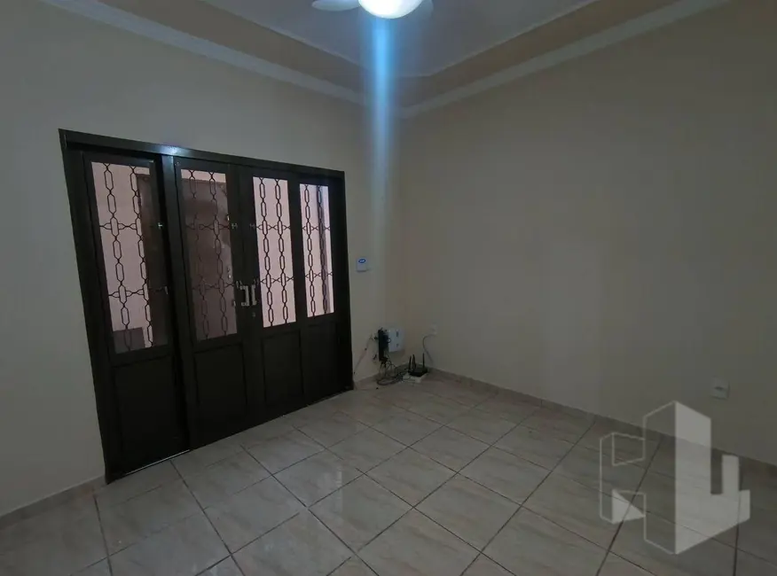 Foto 9 de Casa com 3 quartos para alugar, 205m2 em Jardim Antonina, Jau - SP