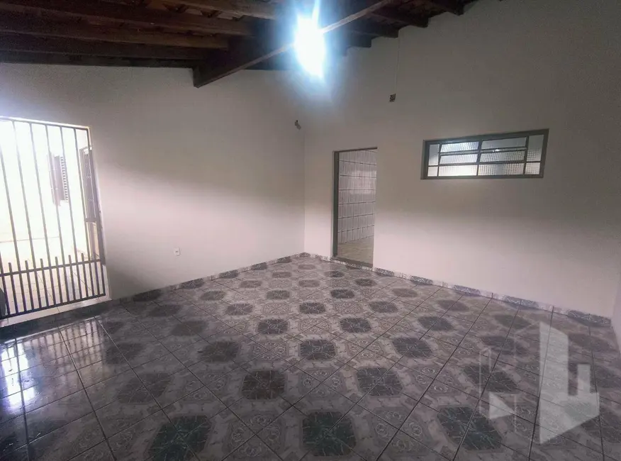 Foto 2 de Casa com 3 quartos para alugar, 205m2 em Jardim Antonina, Jau - SP