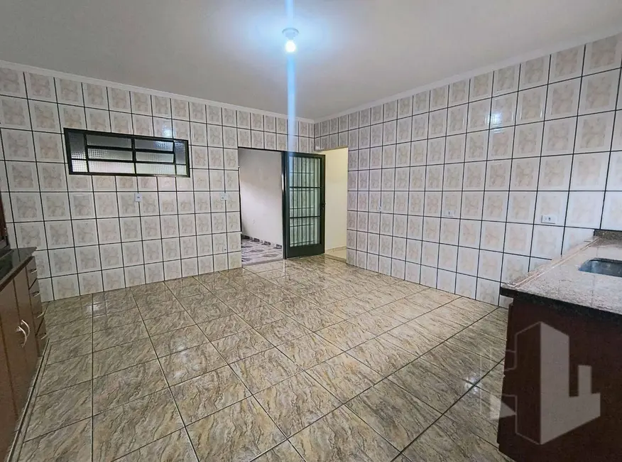 Foto 6 de Casa com 3 quartos para alugar, 205m2 em Jardim Antonina, Jau - SP