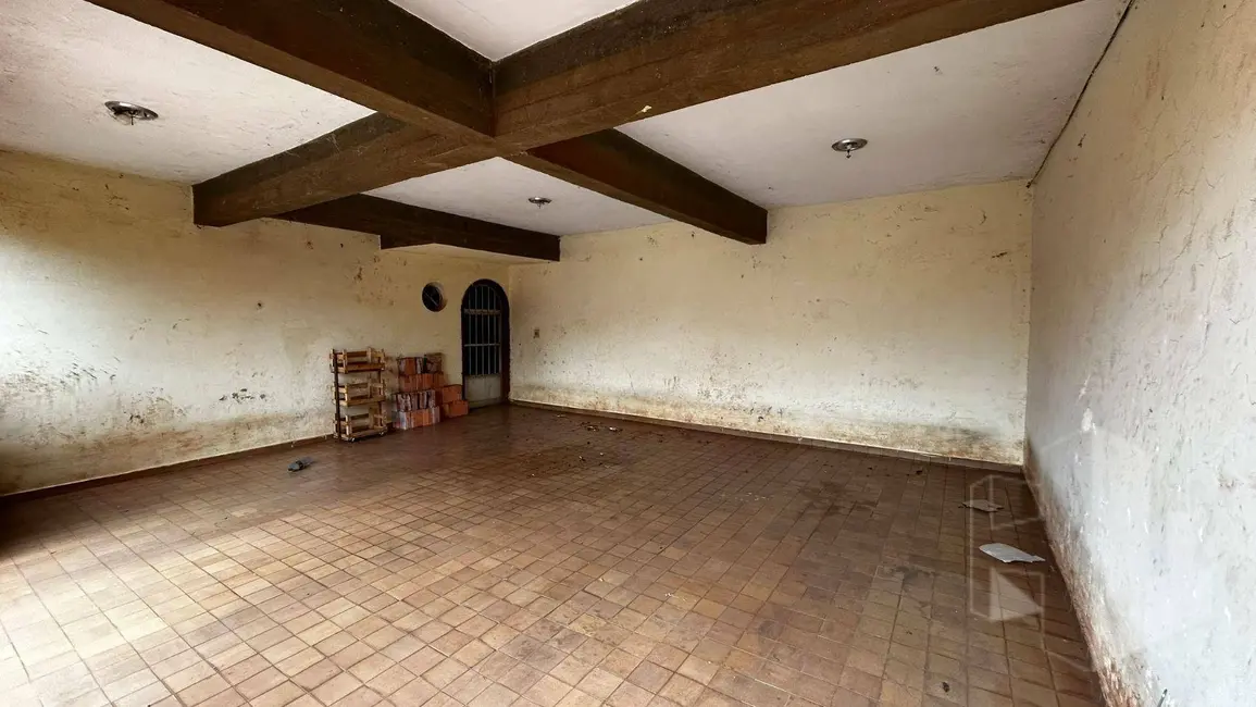 Foto 3 de Casa com 4 quartos à venda e para alugar, 400m2 em Centro, Jau - SP