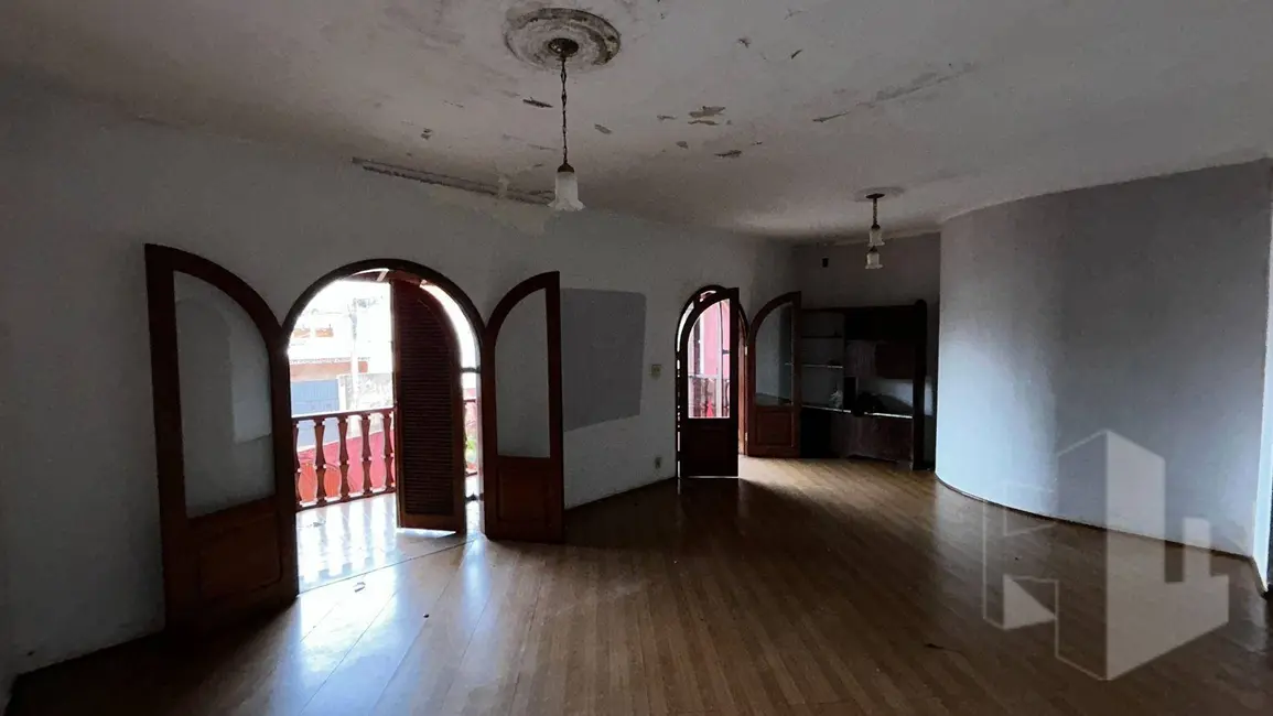 Foto 4 de Casa com 4 quartos à venda e para alugar, 400m2 em Centro, Jau - SP