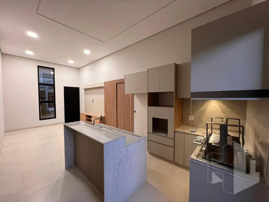 Foto 1 de Casa de Condomínio com 3 quartos à venda, 180m2 em Jardim Europa, Jau - SP