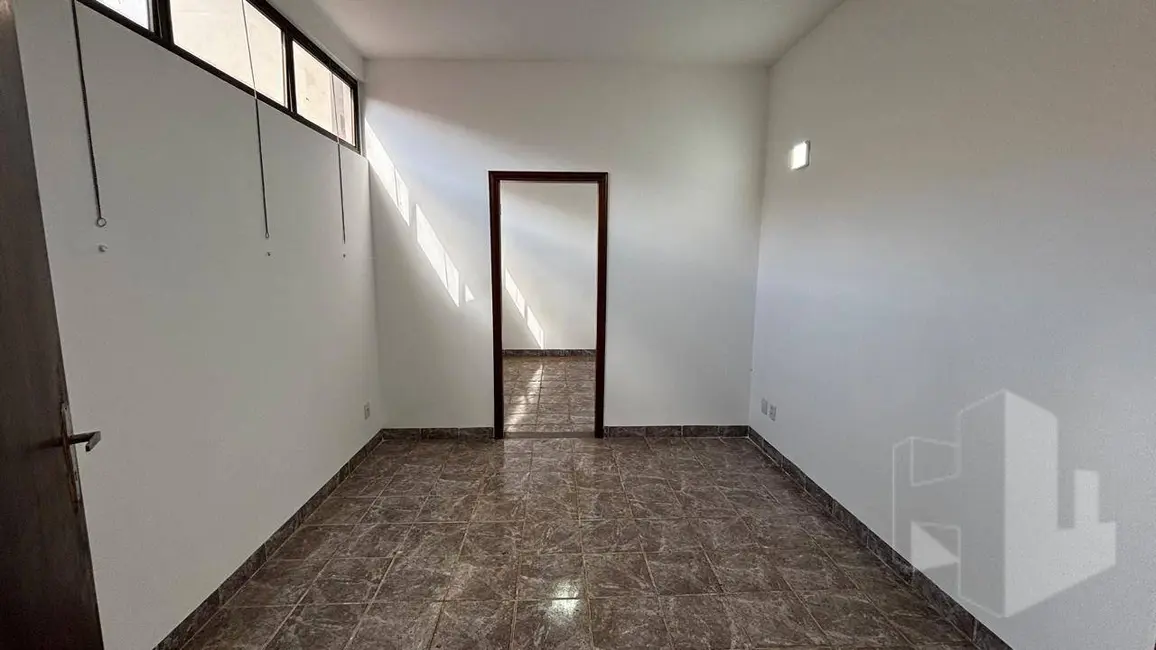 Foto 5 de Casa para alugar, 200m2 em Centro, Jau - SP