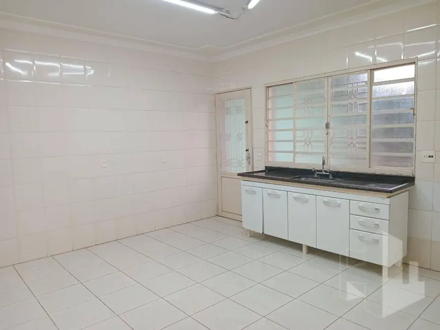 Foto 3 de Casa com 2 quartos à venda, 175m2 em Jardim Olímpia, Jau - SP