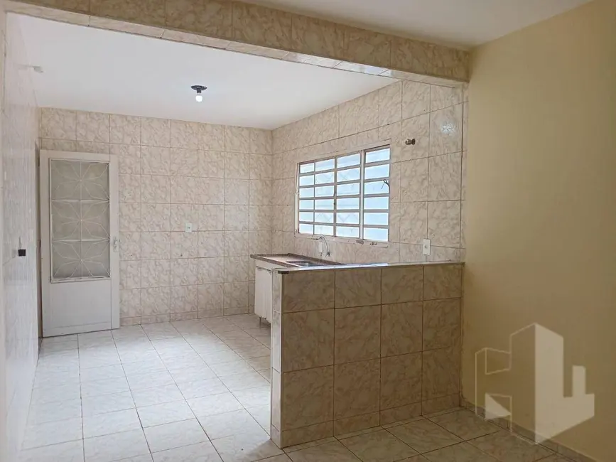 Foto 8 de Casa com 2 quartos para alugar, 300m2 em Jardim Novo Horizonte, Jau - SP