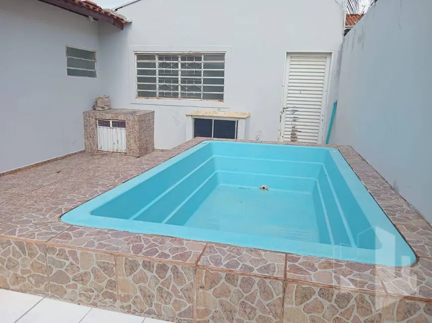 Foto 1 de Casa com 2 quartos para alugar, 300m2 em Jardim Novo Horizonte, Jau - SP