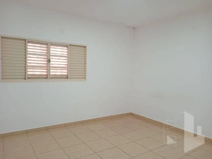 Foto 4 de Casa com 2 quartos à venda e para alugar, 400m2 em Jardim Parati, Jau - SP