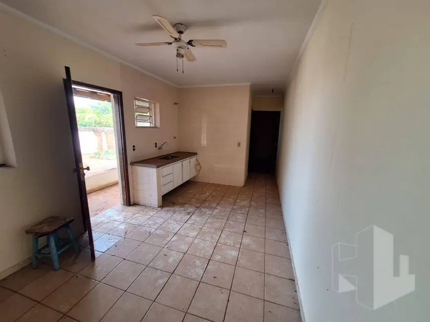 Foto 3 de Casa com 1 quarto à venda, 300m2 em Jardim Alvorada, Jau - SP