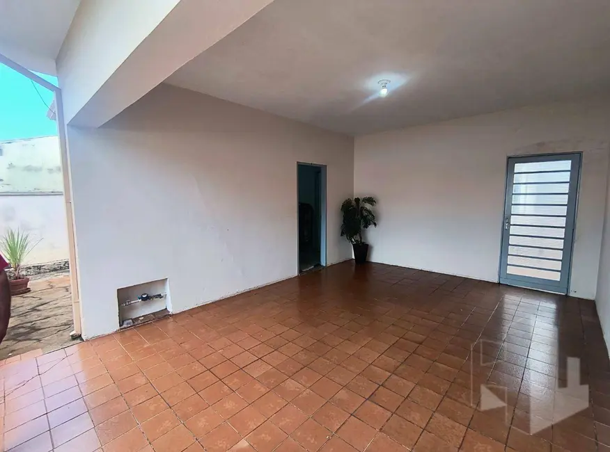 Foto 1 de Casa com 3 quartos à venda, 250m2 em Jardim Itamarati, Jau - SP