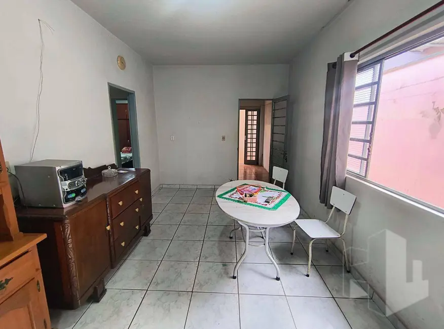 Foto 8 de Casa com 3 quartos à venda, 250m2 em Jardim Itamarati, Jau - SP