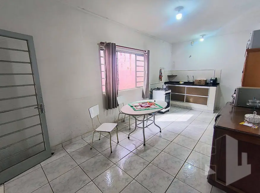 Foto 9 de Casa com 3 quartos à venda, 250m2 em Jardim Itamarati, Jau - SP