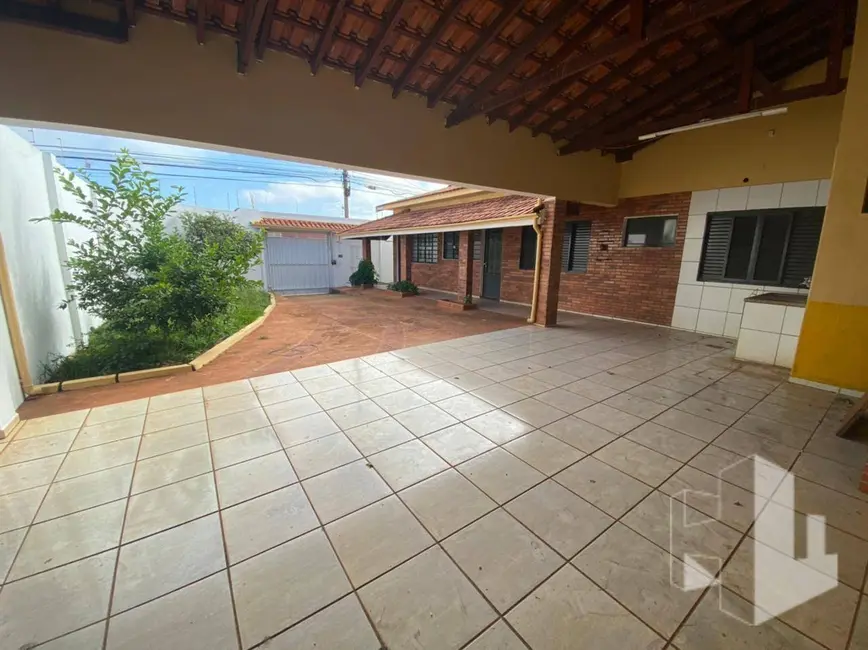 Foto 3 de Casa com 2 quartos à venda, 250m2 em Jardim Nova Jaú, Jau - SP