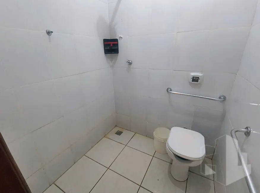 Foto 8 de Casa com 2 quartos para alugar, 300m2 em Jardim Parati, Jau - SP