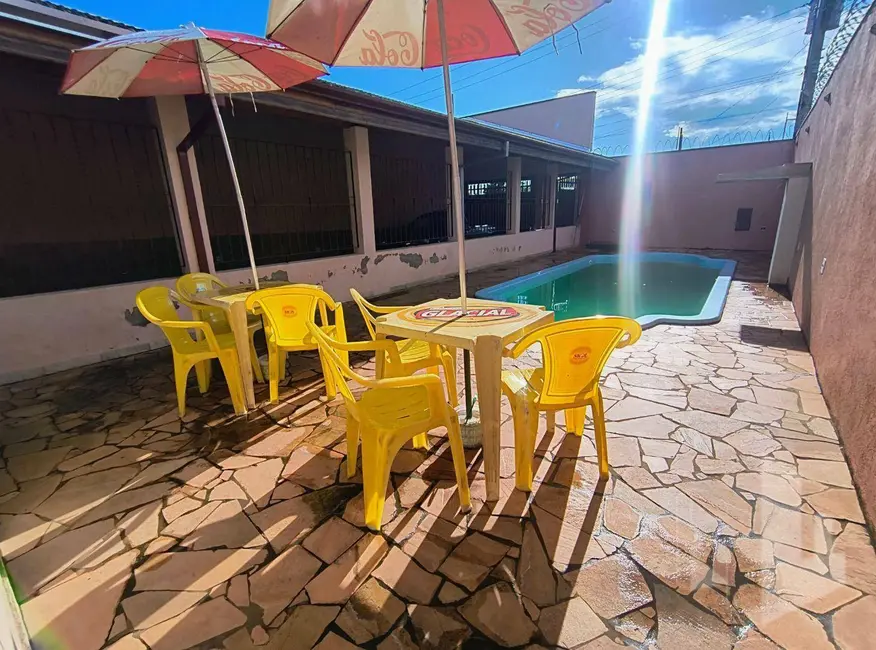 Foto 1 de Casa com 2 quartos para alugar, 300m2 em Jardim Parati, Jau - SP