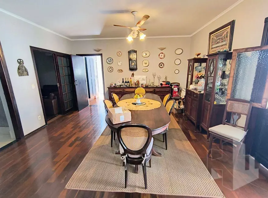 Foto 3 de Casa com 4 quartos à venda e para alugar, 500m2 em Vila Vicente, Jau - SP