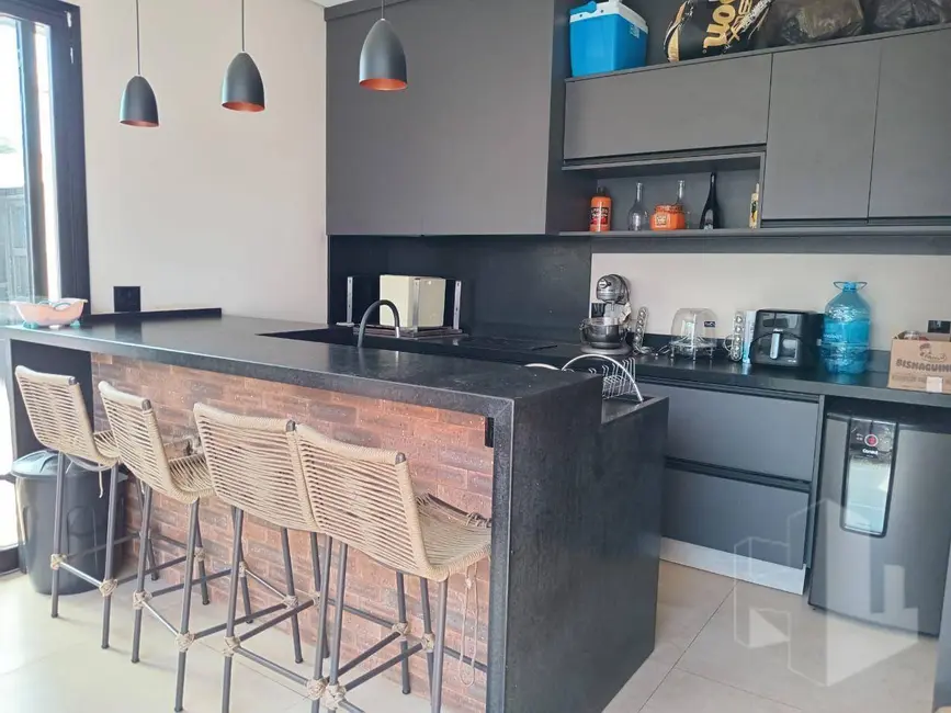 Foto 3 de Casa de Condomínio com 3 quartos à venda, 372m2 em Condomínio Flamboyant, Jau - SP