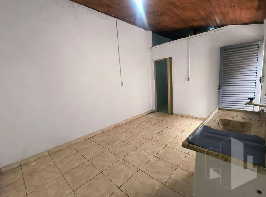 Foto 5 de Casa com 1 quarto para alugar, 100m2 em Distrito de Potunduva (Potunduva), Jau - SP