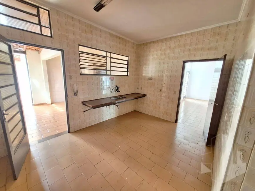 Foto 8 de Casa com 3 quartos à venda, 250m2 em Jardim Regina, Jau - SP
