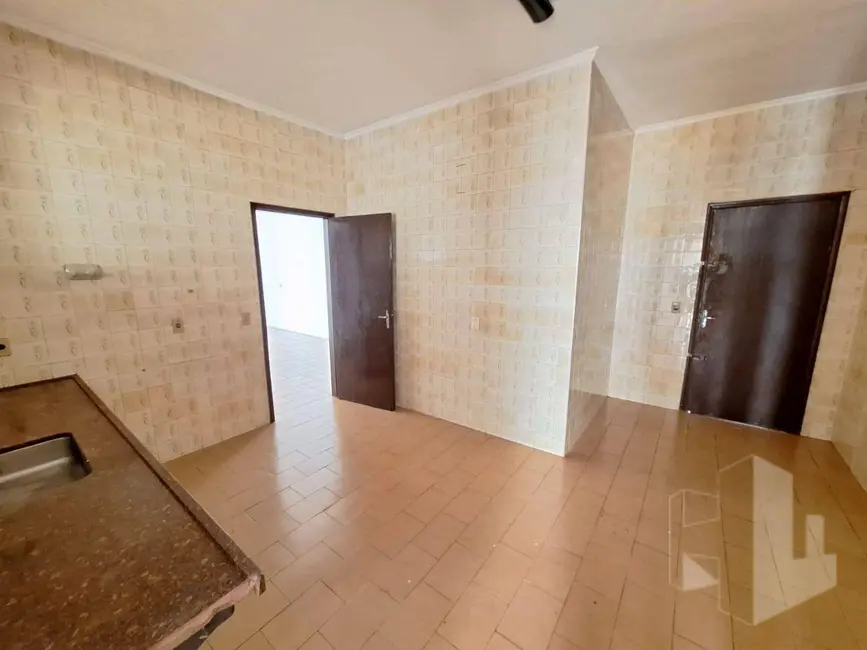 Foto 7 de Casa com 3 quartos à venda, 250m2 em Jardim Regina, Jau - SP