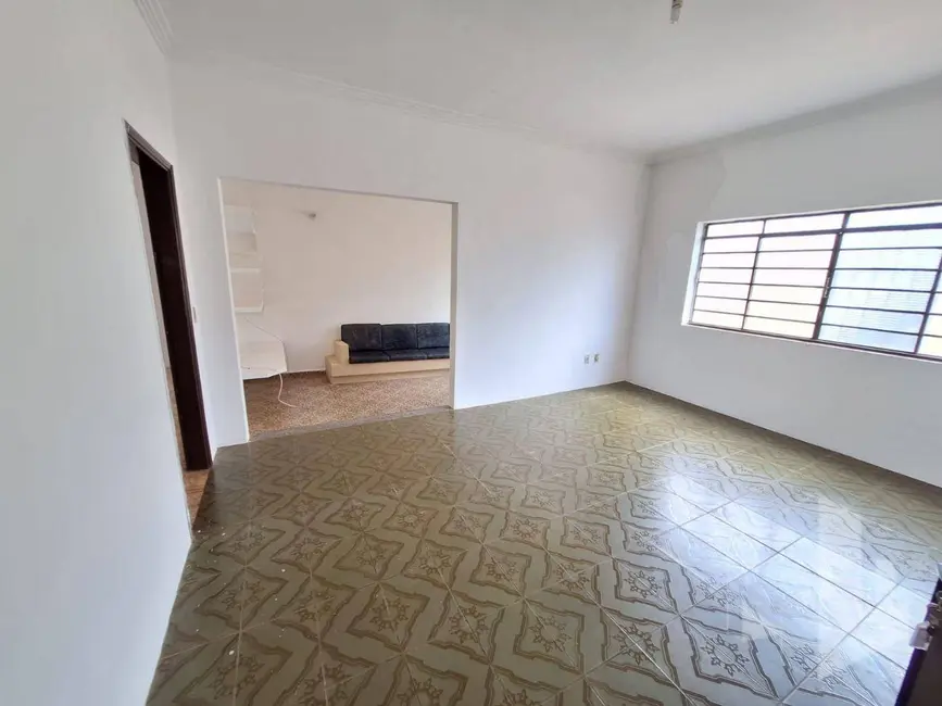 Foto 4 de Casa com 3 quartos à venda, 250m2 em Jardim Regina, Jau - SP