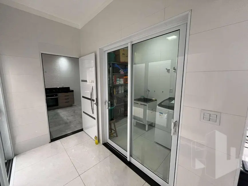 Casa com 3 quartos à venda, 342m2 em Jardim Maria Luiza I, Jau - SP - imagem 9 Foto 9 de Casa com 3 quartos à venda, 342m2 em Jardim Maria Luiza I, Jau - SP