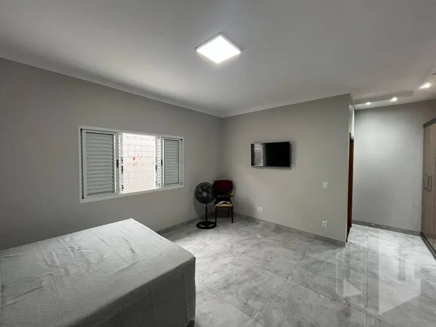 Casa com 3 quartos à venda, 342m2 em Jardim Maria Luiza I, Jau - SP - imagem 8 Foto 8 de Casa com 3 quartos à venda, 342m2 em Jardim Maria Luiza I, Jau - SP