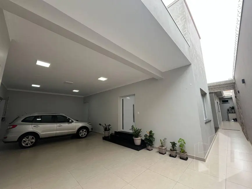 Foto 13 de Casa com 3 quartos à venda e para alugar, 342m2 em Jardim Maria Luiza I, Jau - SP