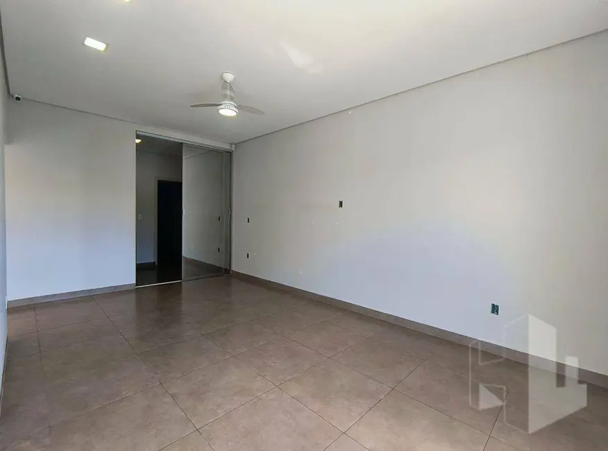 Foto 4 de Sala Comercial para alugar, 195m2 em Centro, Jau - SP