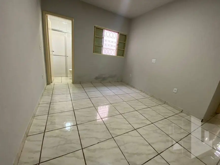 Foto 7 de Casa com 3 quartos para alugar, 125m2 em Jardim Santa Rosa, Jau - SP