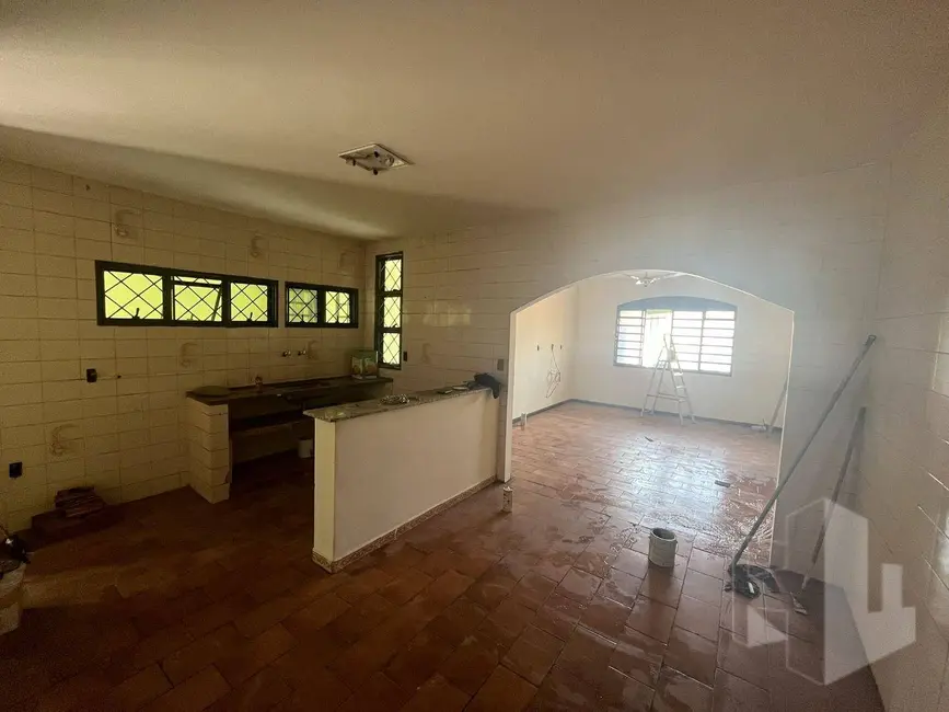 Foto 3 de Casa com 2 quartos para alugar, 162m2 em Jardim Nova Jaú, Jau - SP