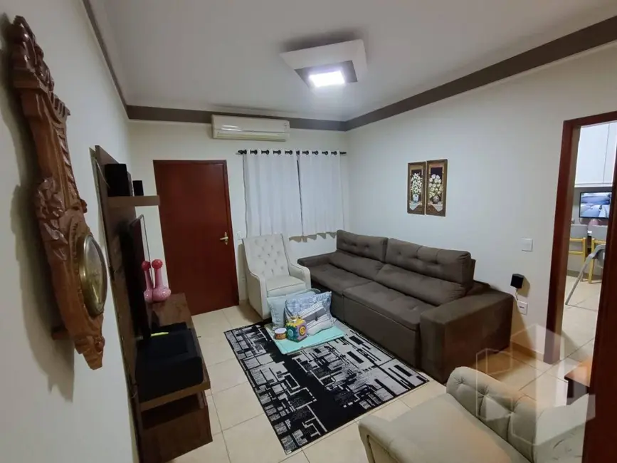 Foto 3 de Casa com 3 quartos à venda, 175m2 em Jardim Dona Emília, Jau - SP