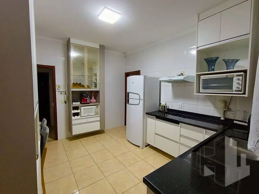 Foto 5 de Casa com 3 quartos à venda, 175m2 em Jardim Dona Emília, Jau - SP