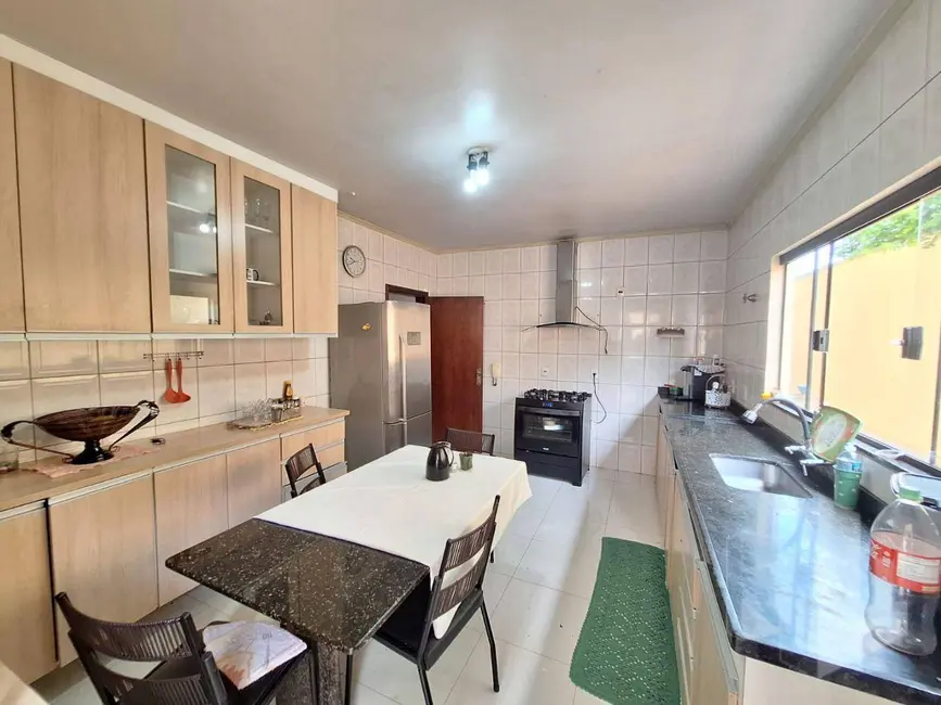 Foto 7 de Casa com 3 quartos à venda, 385m2 em Jardim Maria Luiza III, Jau - SP