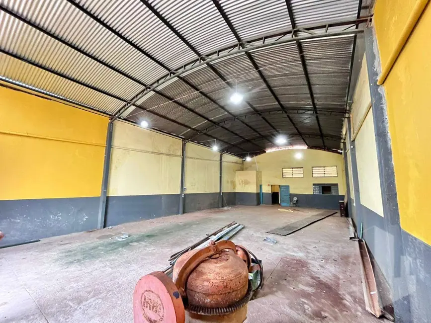 Foto 2 de Armazém / Galpão para alugar, 200m2 em Jardim Conde Pinhal II, Jau - SP