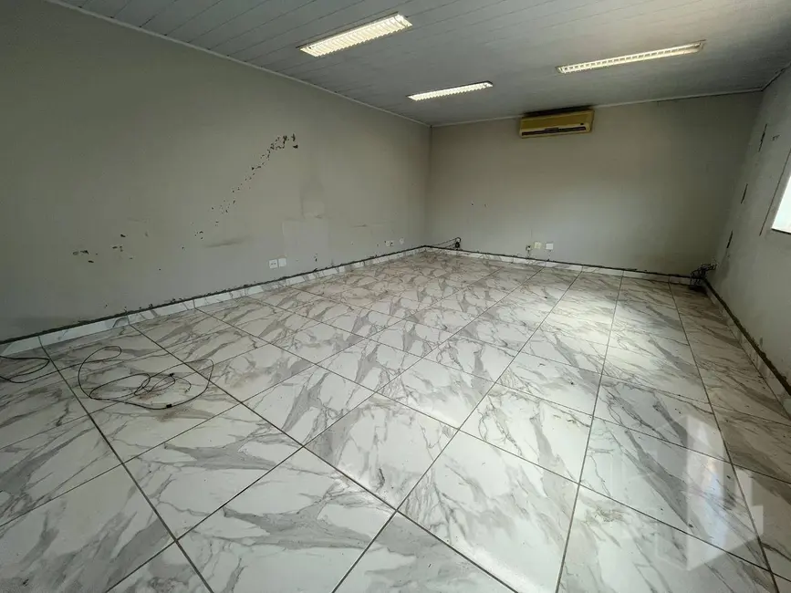 Foto 3 de Sala Comercial para alugar, 100m2 em Jardim Estádio, Jau - SP