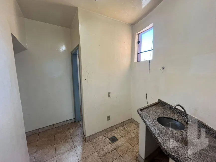 Foto 4 de Sala Comercial para alugar, 100m2 em Jardim Estádio, Jau - SP