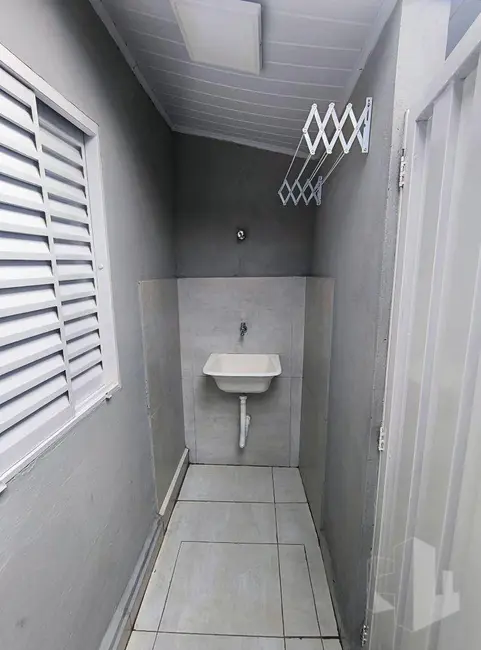 Foto 4 de Kitnet com 1 quarto para alugar, 20m2 em Jardim Pedro Ometto, Jau - SP