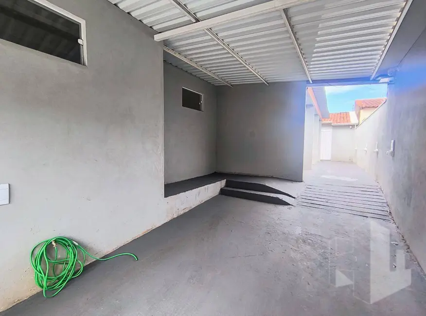 Foto 2 de Kitnet com 1 quarto para alugar, 20m2 em Jardim Pedro Ometto, Jau - SP