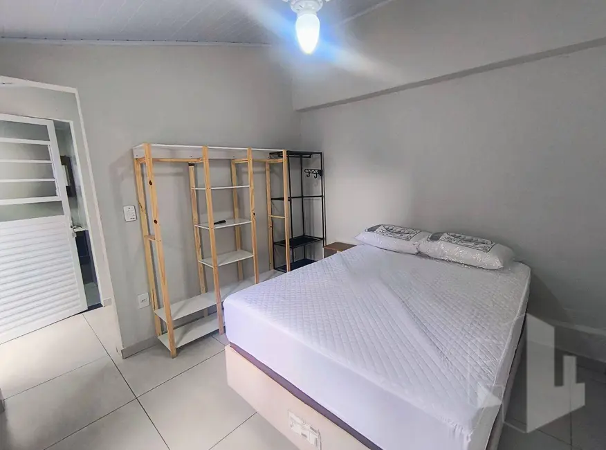 Foto 1 de Kitnet com 1 quarto para alugar, 20m2 em Jardim Pedro Ometto, Jau - SP