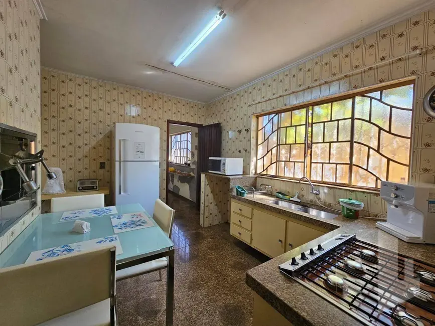Foto 4 de Casa com 3 quartos à venda, 1384m2 em Barra Bonita - SP