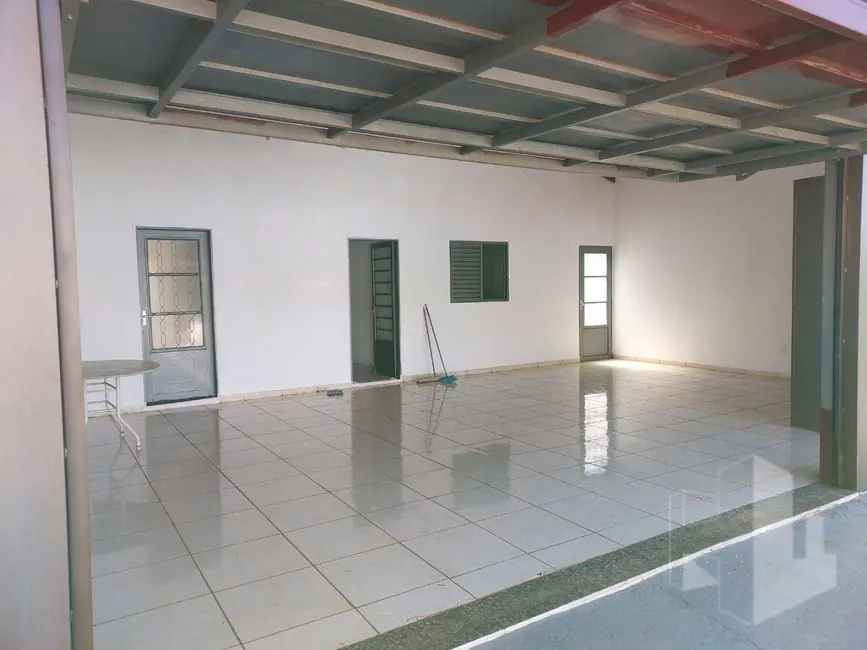 Foto 2 de Casa com 2 quartos à venda, 200m2 em Jardim Itatiaia, Jau - SP