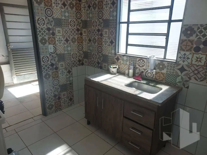 Foto 4 de Casa com 2 quartos à venda, 200m2 em Jardim Itatiaia, Jau - SP