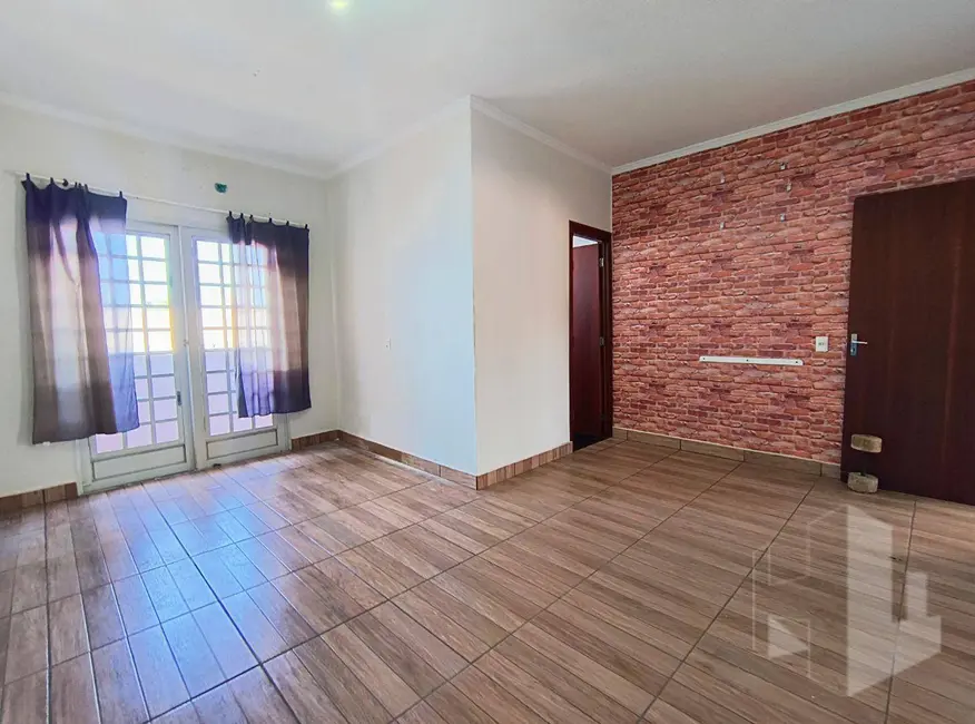 Foto 1 de Casa com 2 quartos para alugar, 160m2 em Vila São Judas Tadeu, Jau - SP
