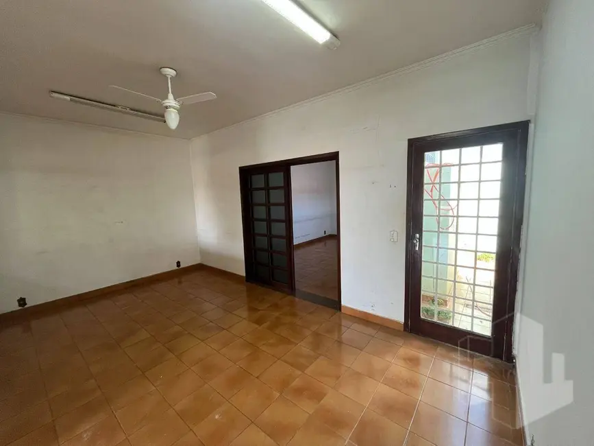 Foto 3 de Casa com 4 quartos para alugar, 360m2 em Vila Santa Maria, Jau - SP