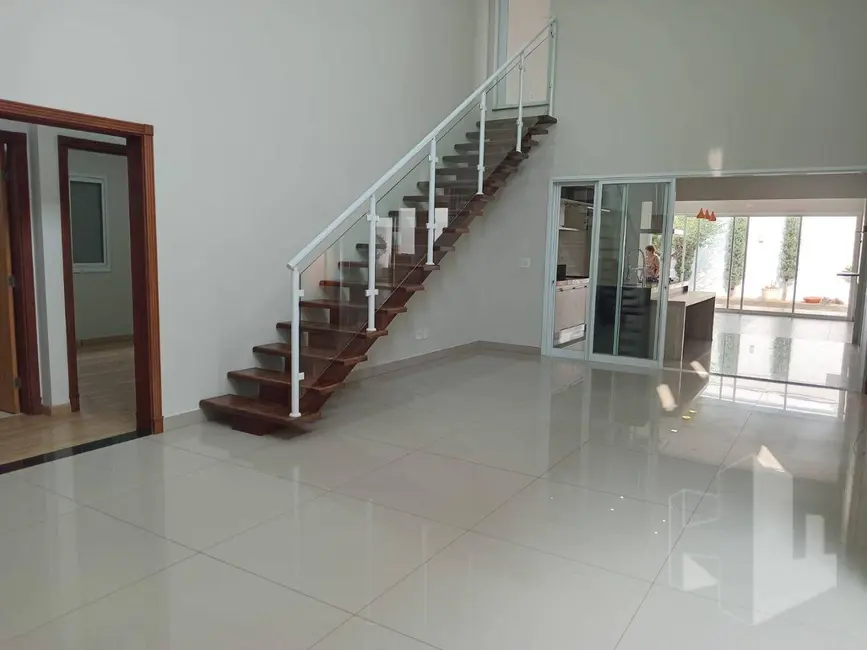 Foto 3 de Casa de Condomínio com 3 quartos à venda, 381m2 em Condomínio Flamboyant, Jau - SP