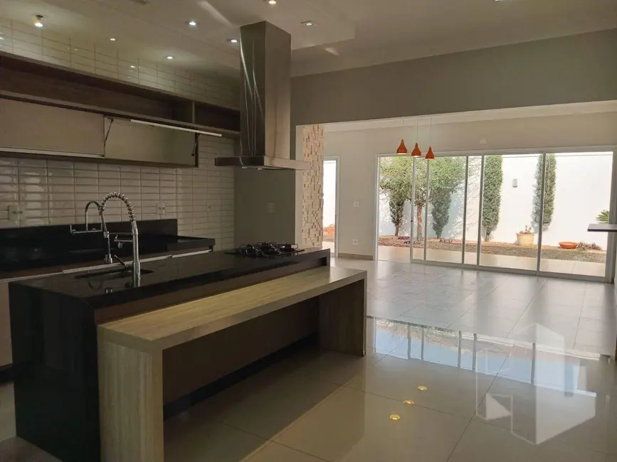 Foto 6 de Casa de Condomínio com 3 quartos à venda, 381m2 em Condomínio Flamboyant, Jau - SP