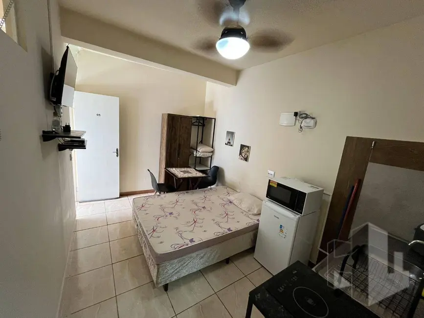 Foto 3 de Kitnet com 1 quarto para alugar, 10m2 em Centro, Jau - SP