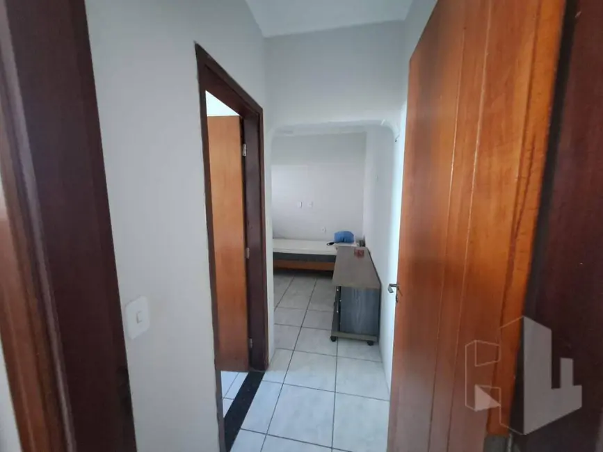 Foto 6 de Casa com 1 quarto à venda, 143m2 em Centro, Jau - SP