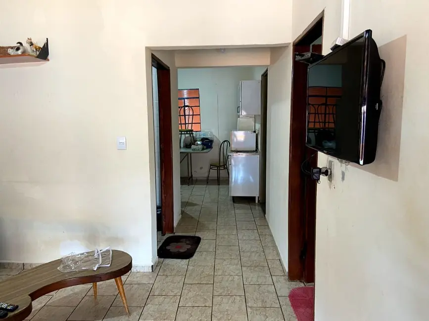 Foto 6 de Casa com 3 quartos para alugar, 2000m2 em Vila Industrial, Jau - SP